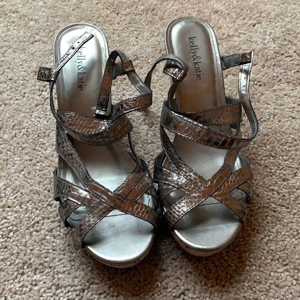 Kelly & Katie strap wedge sandals. Size 9.